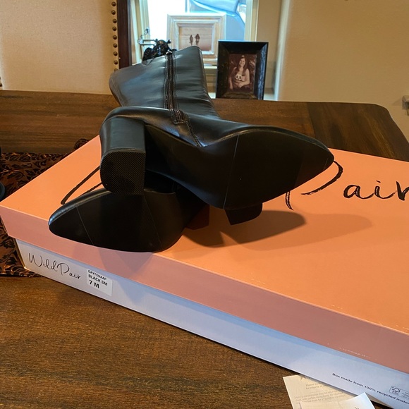 Macy’s Wild Pair Daytona Black Knee-High Zip Up Boots Size 7M - Picture 7 of 16